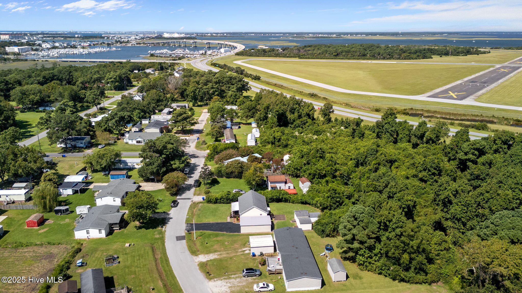 205 Ronnie Road Beaufort, NC 28516 - Photo 37 of 44 37-web-or-mls-DJI_20250829112814_0755_D