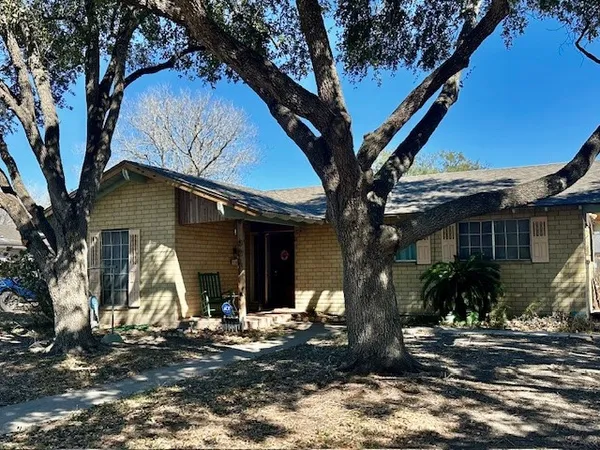 $220,000 | 924 South 23rd Street, Kingsville, TX 78363