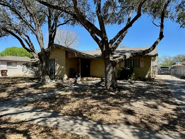 $220,000 | 924 South 23rd Street, Kingsville, TX 78363