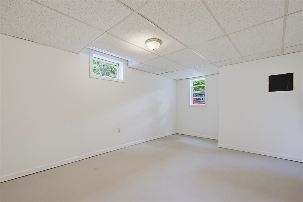 6 Woodland Road Wales, MA 01081 - Photo 15 of 19