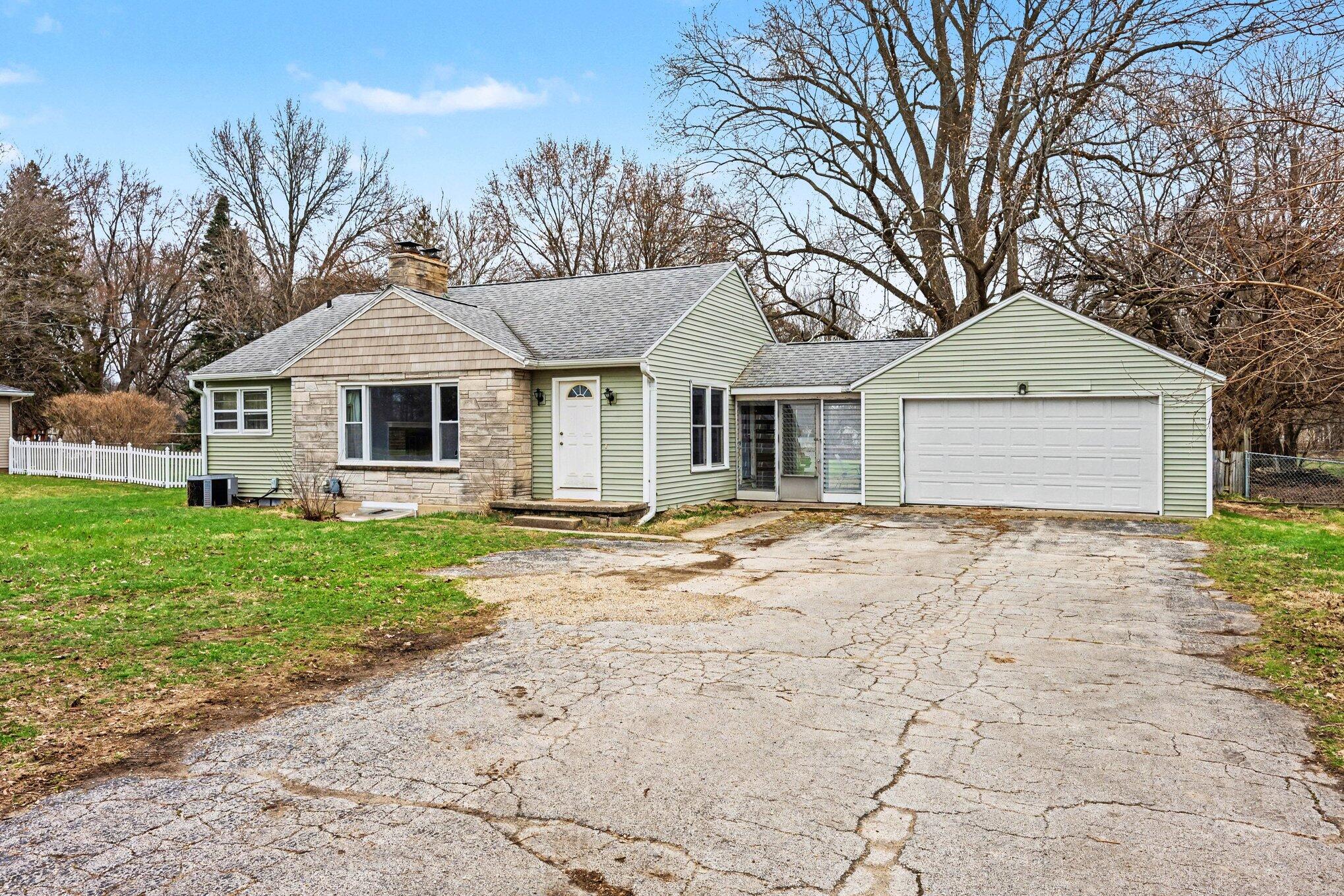 8129 South Sprinkle Road Portage, MI 49002 - Photo 3 of 20 003_file_5105