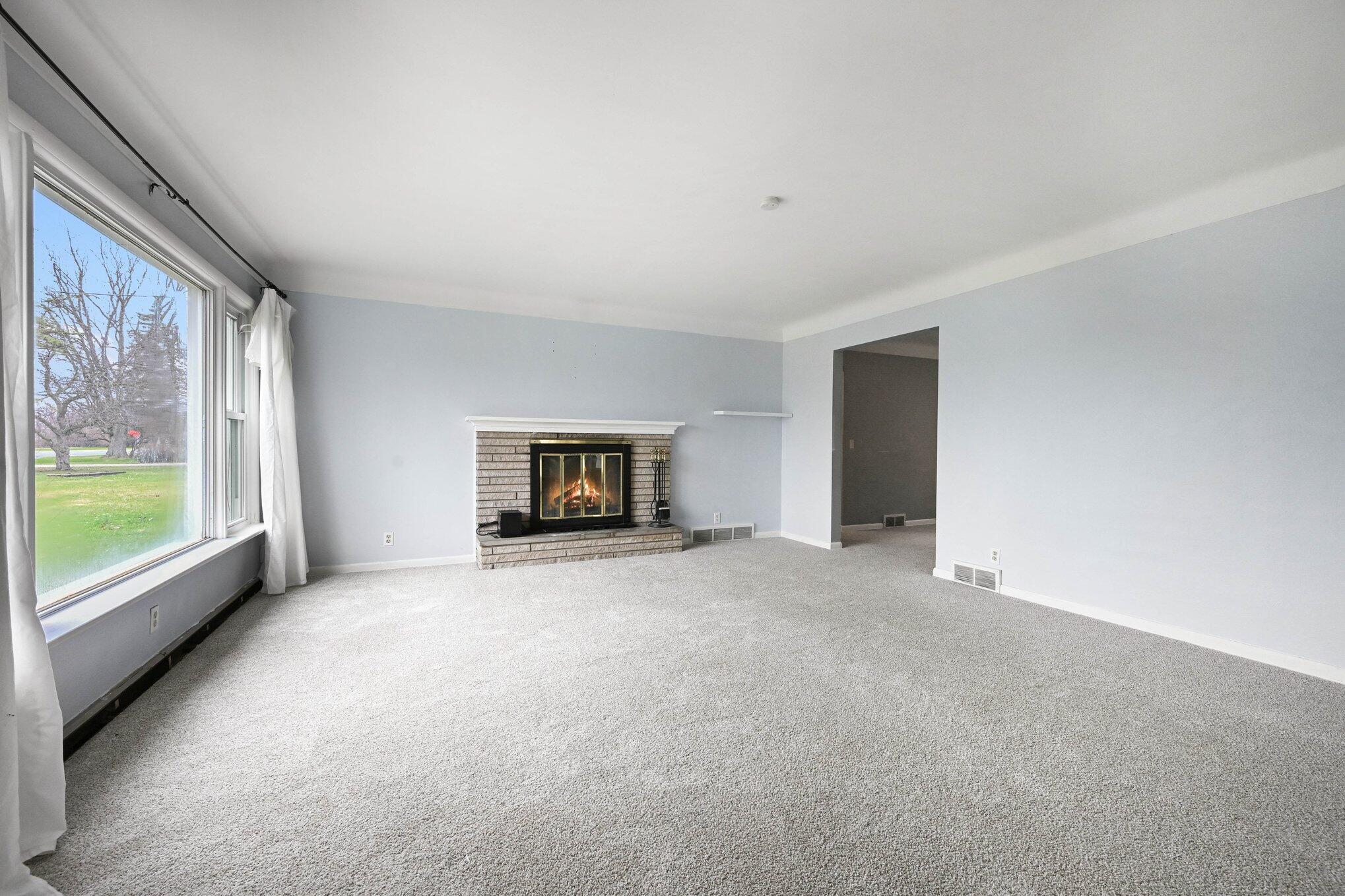 8129 South Sprinkle Road Portage, MI 49002 - Photo 5 of 20 005_file_3200