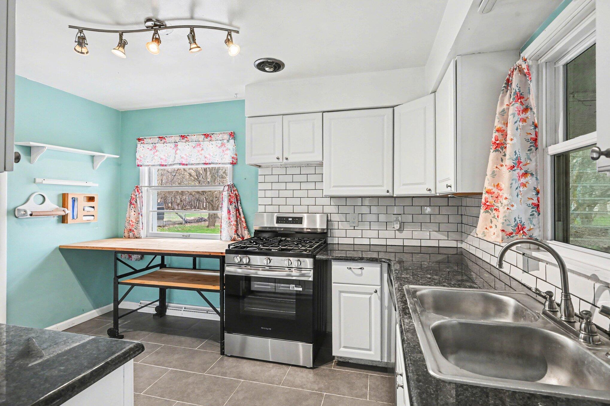 8129 South Sprinkle Road Portage, MI 49002 - Photo 7 of 20 007_file_8704