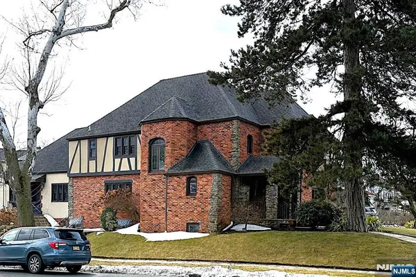 $985,000 | 632 Belgrove Drive, Kearny, NJ 07032
