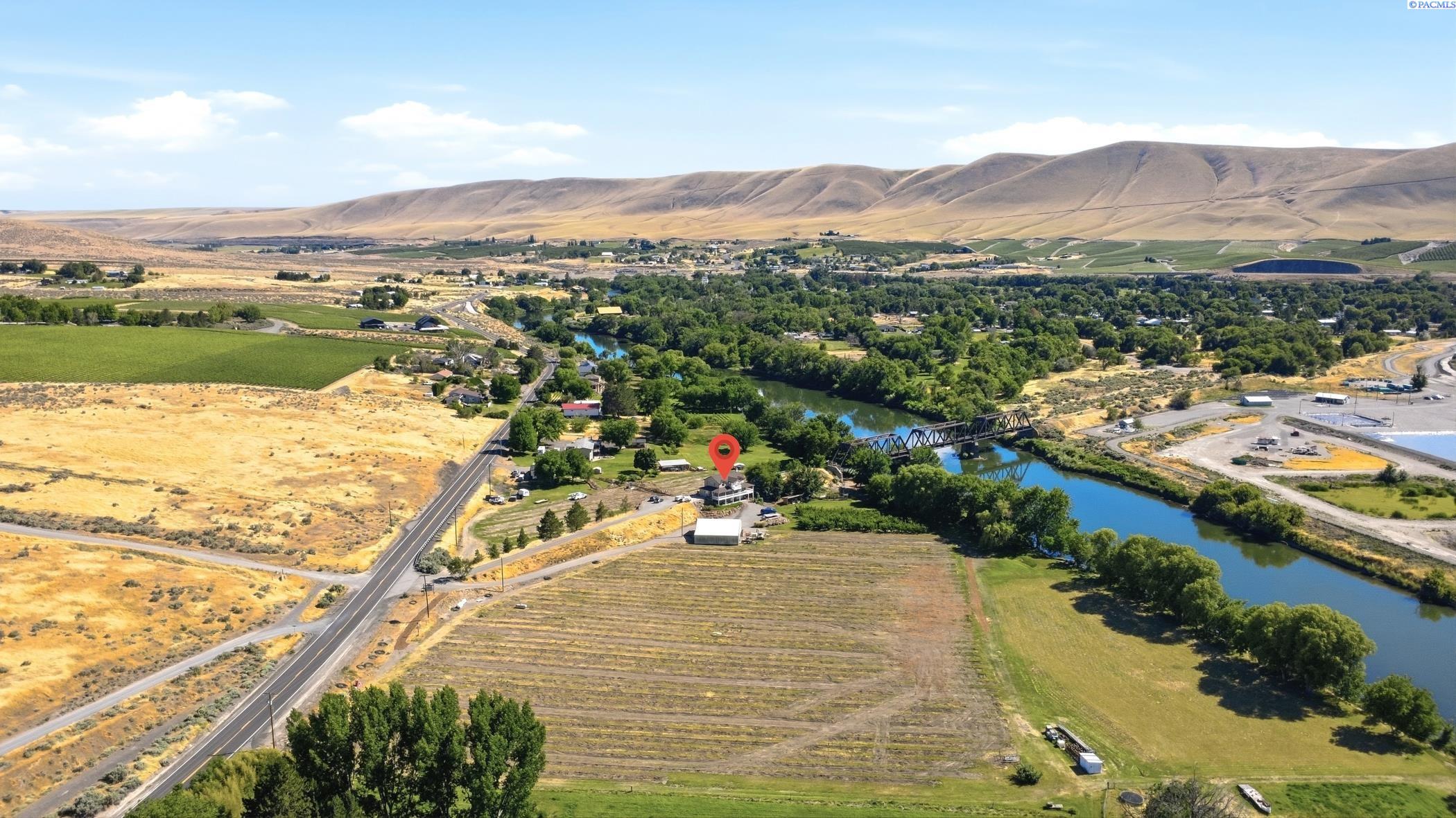 38906 Demoss Road Benton City, WA 99320 - Photo 4 of 46 Gallery Image 4