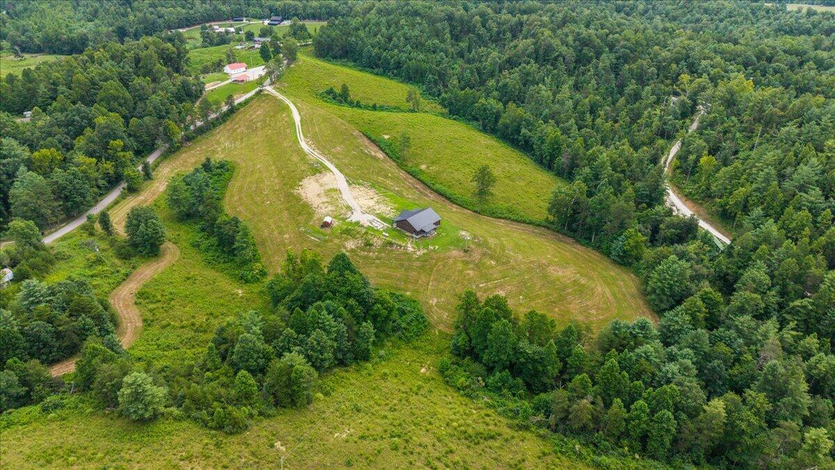 2113 Calaboose Ridge Road Campton, KY 41301 - Photo 44 of 50 44-DJI_20260805170516_0324_D