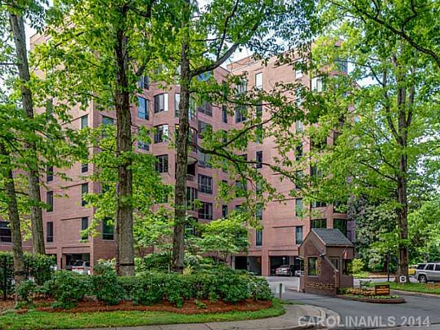 926 Cherokee Road, Unit A3 Charlotte, NC 28207 - Photo 1 of 16 Gallery Image 1