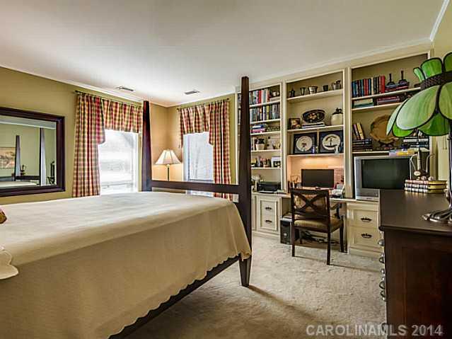 926 Cherokee Road, Unit A3 Charlotte, NC 28207 - Photo 12 of 16 Gallery Image 12