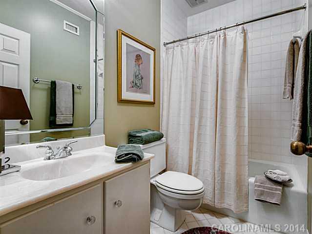 926 Cherokee Road, Unit A3 Charlotte, NC 28207 - Photo 13 of 16 Gallery Image 13