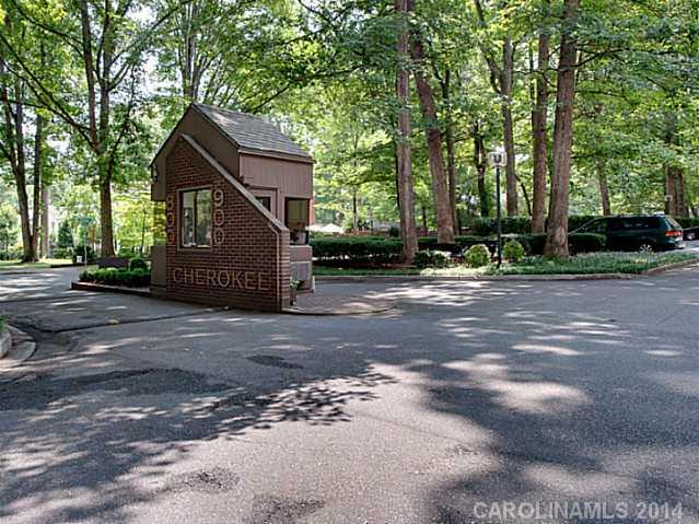 926 Cherokee Road, Unit A3 Charlotte, NC 28207 - Photo 14 of 16 Gallery Image 14