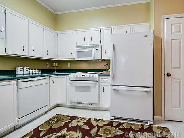 926 Cherokee Road, Unit A3 Charlotte, NC 28207 - Photo 8 of 16 Gallery Image 8