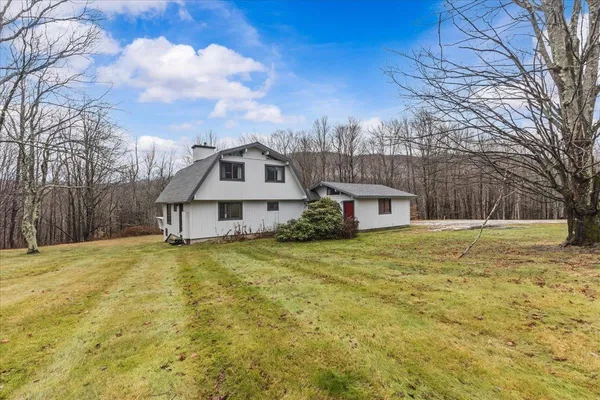 $899,998 | 953 Lincoln Gap Road, Warren, VT 05674