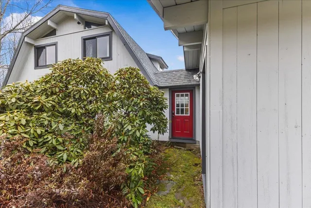 $918,999 | 953 Lincoln Gap Road, Warren, VT 05674