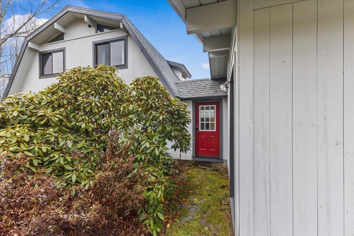 953 Lincoln Gap Road Warren, VT 05674 - Photo 3 of 49