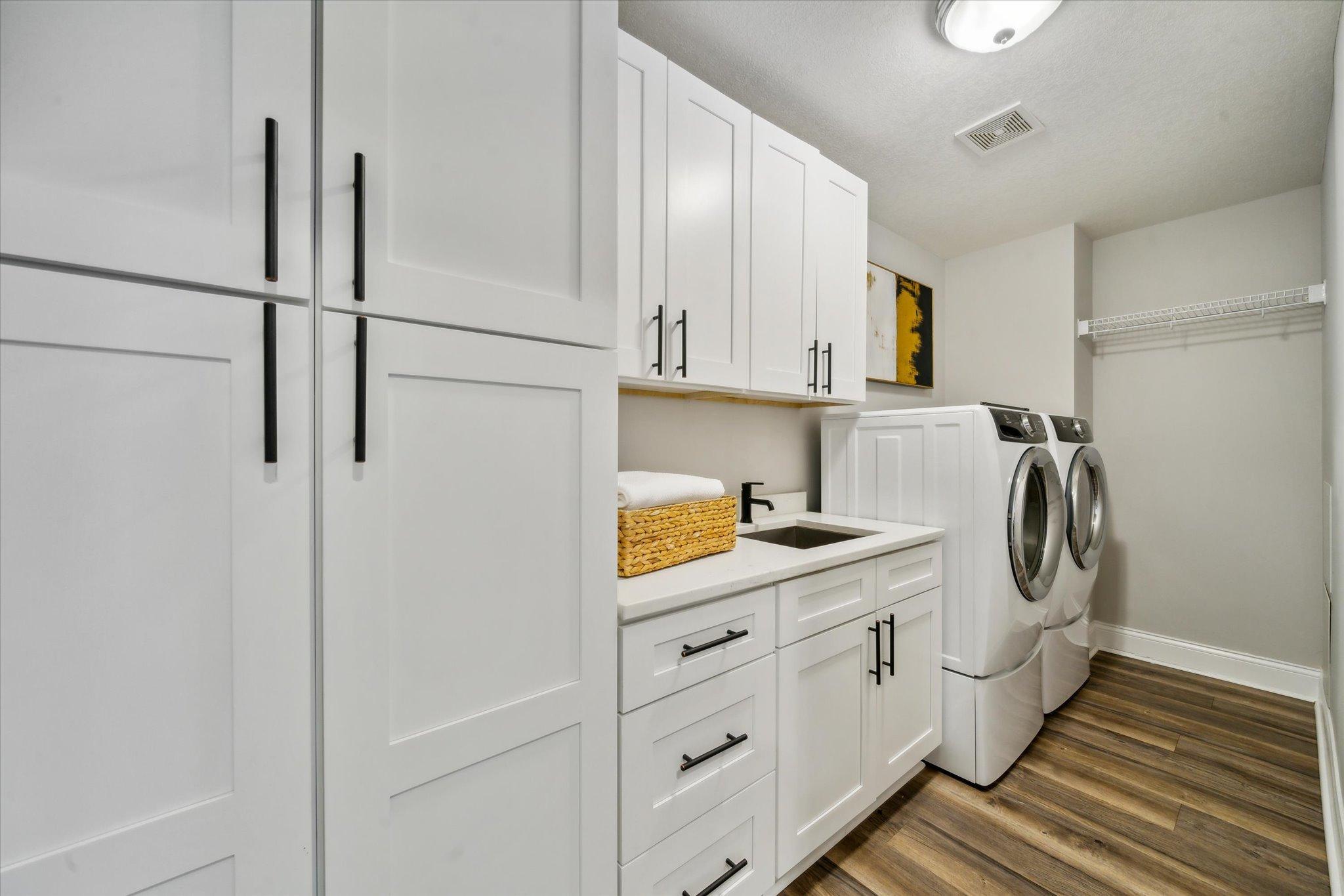 405 River Street Minneapolis, MN 55401 - Photo 20 of 40