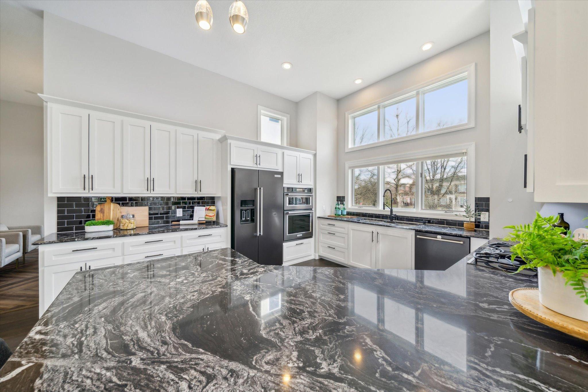 405 River Street Minneapolis, MN 55401 - Photo 8 of 40