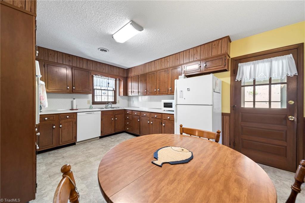 5219 Millstone Road Oak Ridge, NC 27310 - Photo 25 of 37