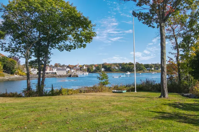 $2,000,000 | 35 Main Street, Newcastle, ME 04553