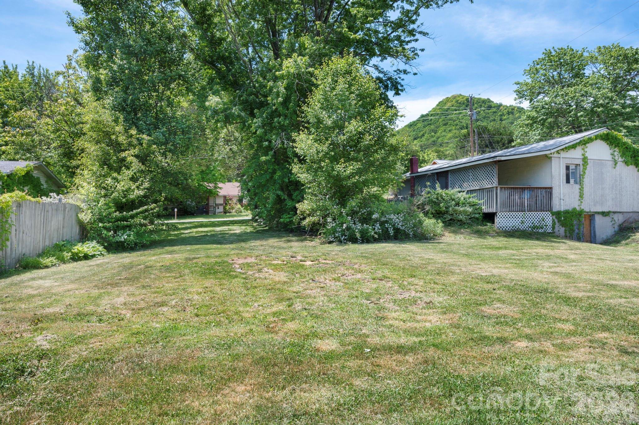 2802 Beaverdam Road Canton, NC 28716 - Photo 21 of 26