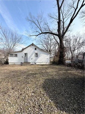 $10,000 | 210 North 4th Street, Iola, KS 66749