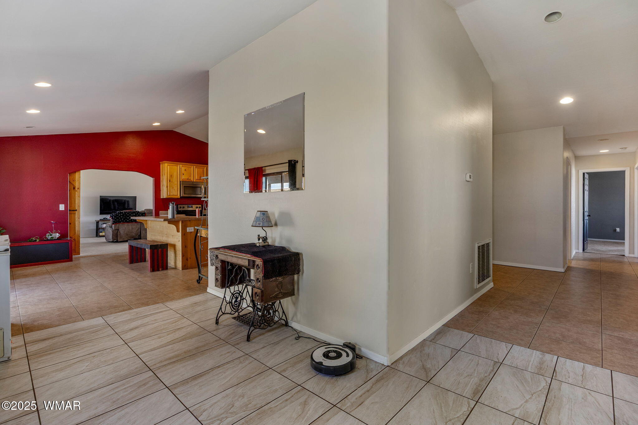 529 Foothills Boulevard Taylor, AZ 85939 - Photo 14 of 30 Entry/other potential spaces