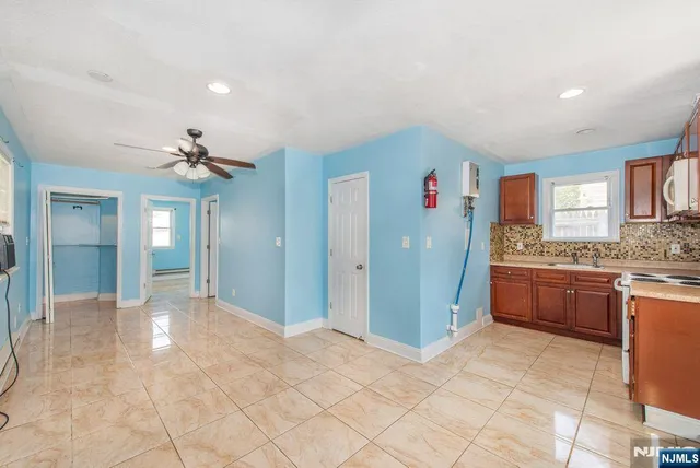 $1,900 | 503-505 12th Avenue, Unit 3, Paterson, NJ 07514