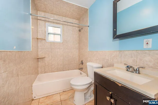 $1,900 | 503-505 12th Avenue, Unit 3, Paterson, NJ 07514