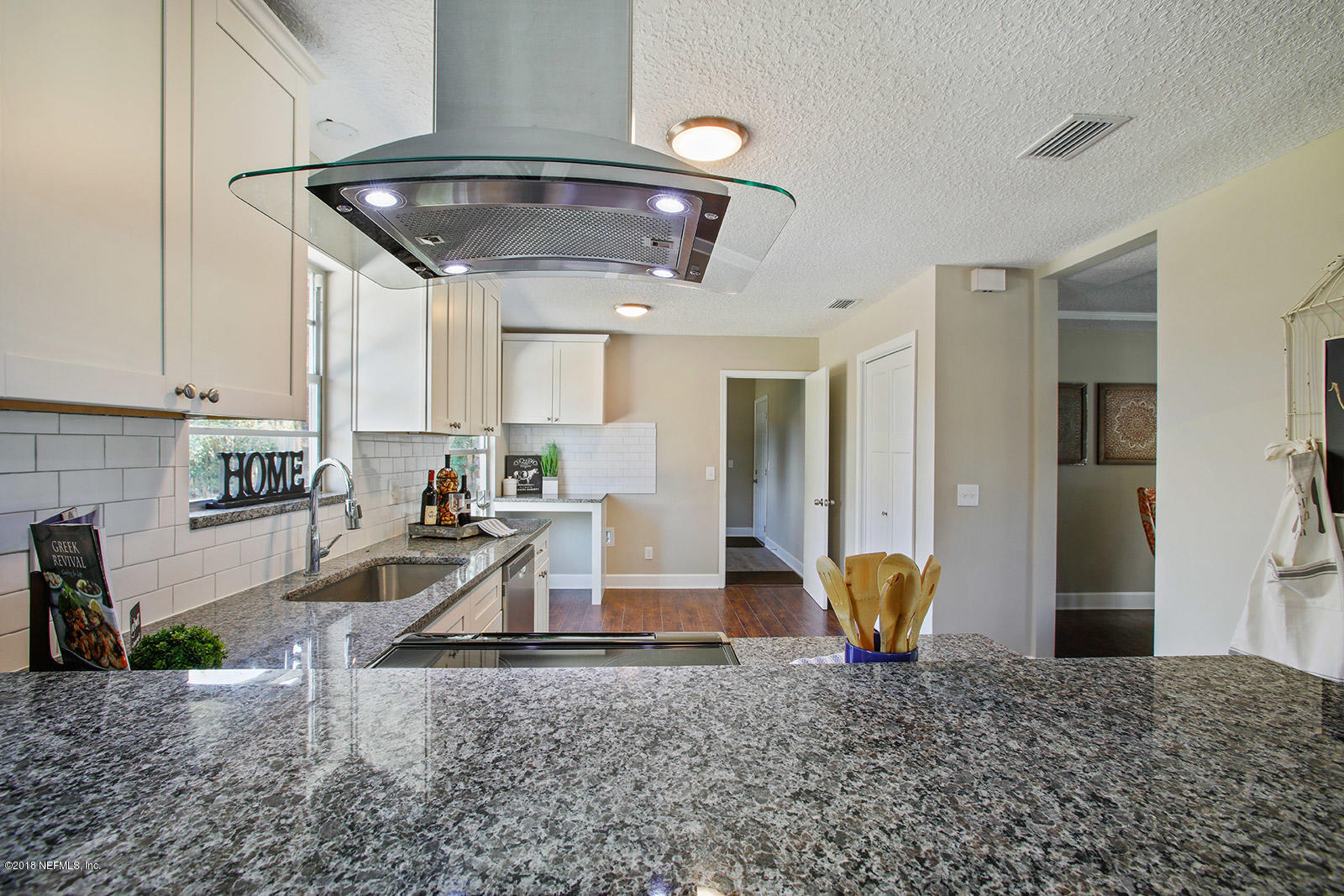 105 Ridgefield Court Orange Park, FL 32065 - Photo 7 of 24 005_1600x1067_mls