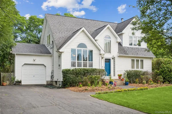 $699,000 | 7 Jarvis Lane, Center Moriches, NY 11934