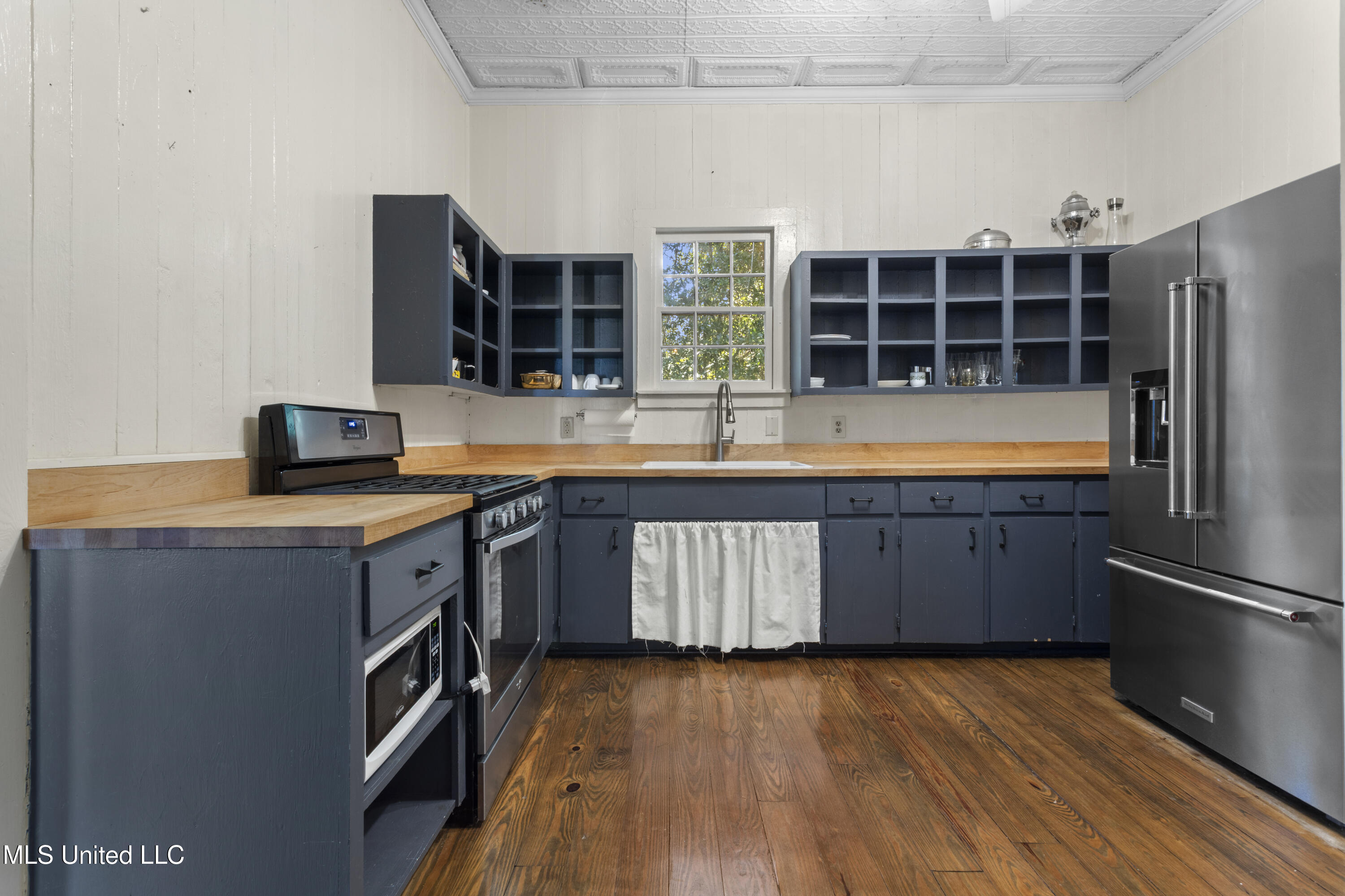 1325 Harrison Road Gulfport, MS 39507 - Photo 13 of 31 011
