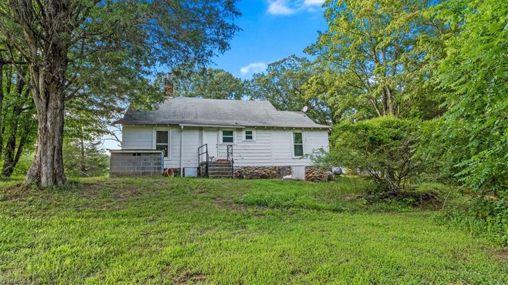 1304 Green Farm Road Asheboro, NC 27205 - Photo 8 of 29 Gallery Image 8