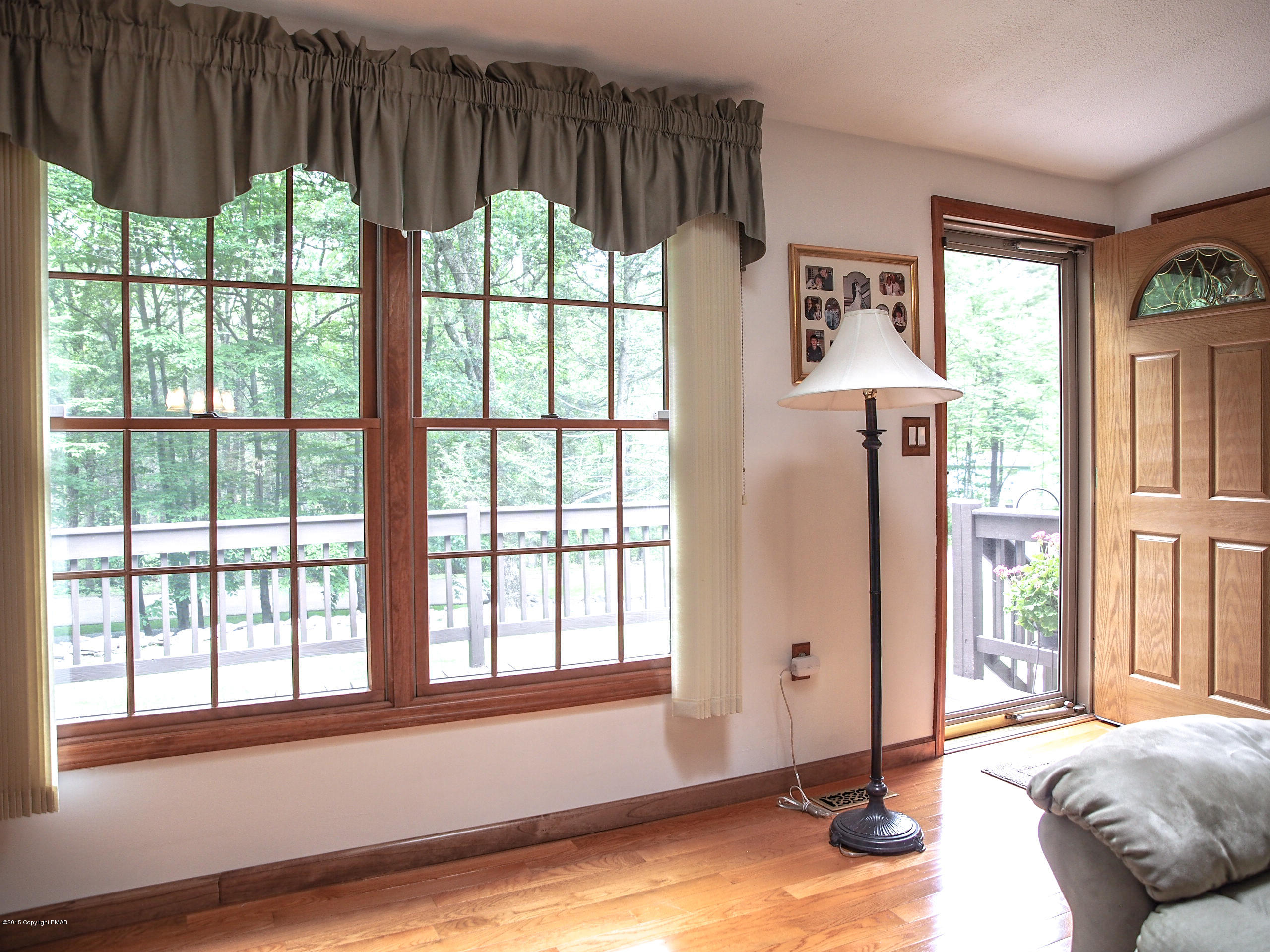 3 Fern Path Road Stroudsburg, PA 18360 - Photo 4 of 35 a living room with furniture and a window