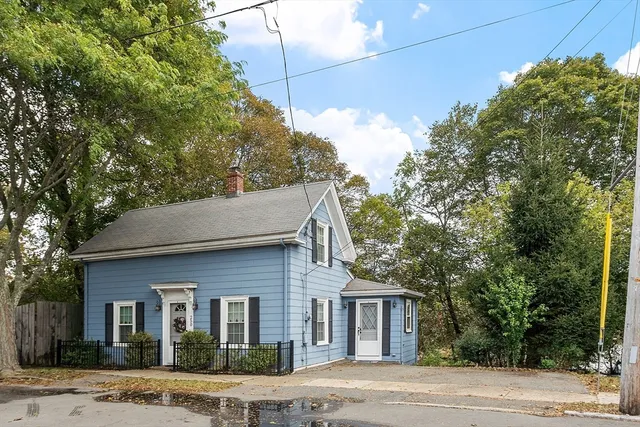 $496,000 | 250 Central Street, Saugus, MA 01906
