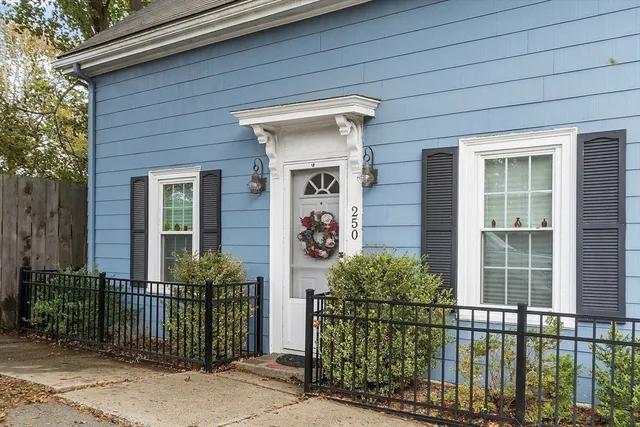 $496,000 | 250 Central Street, Saugus, MA 01906