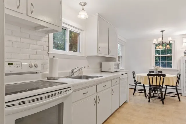 $496,000 | 250 Central Street, Saugus, MA 01906