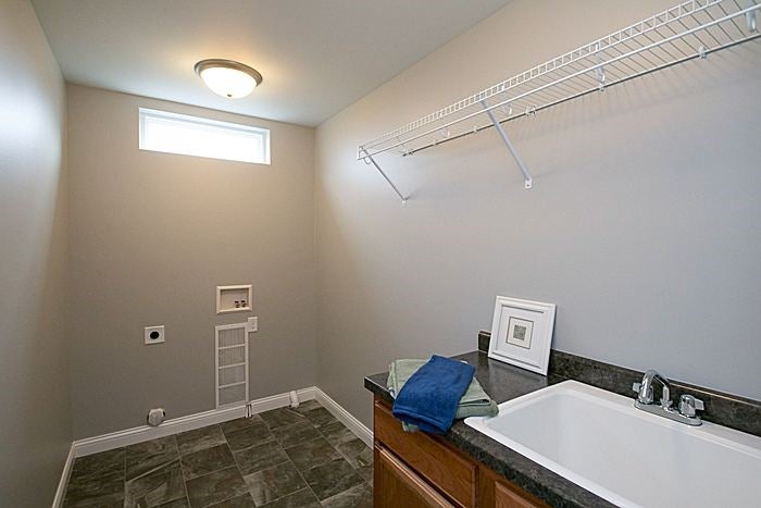 908 Wood Lily Road Solon, IA 52333 - Photo 18 of 25 Gallery Image 18