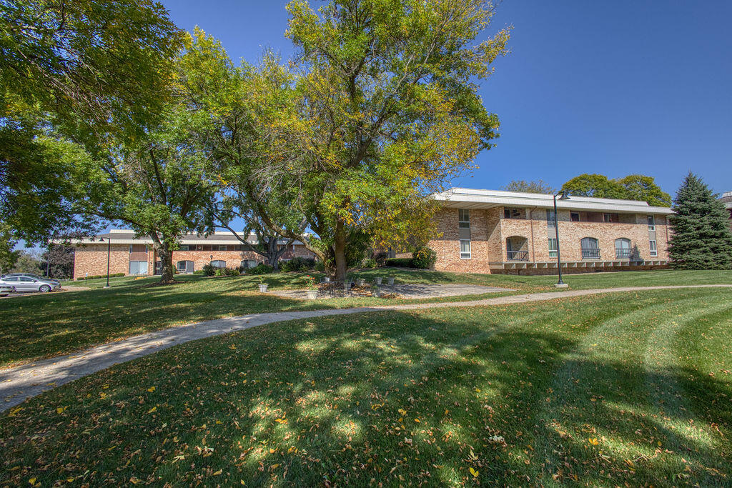 11910 West Mill Road, Unit 6 Milwaukee, WI 53225 - Photo 25 of 27 IMG_1970