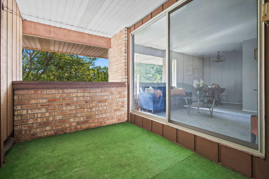 11910 West Mill Road, Unit 6 Milwaukee, WI 53225 - Photo 4 of 27 IMG_1950