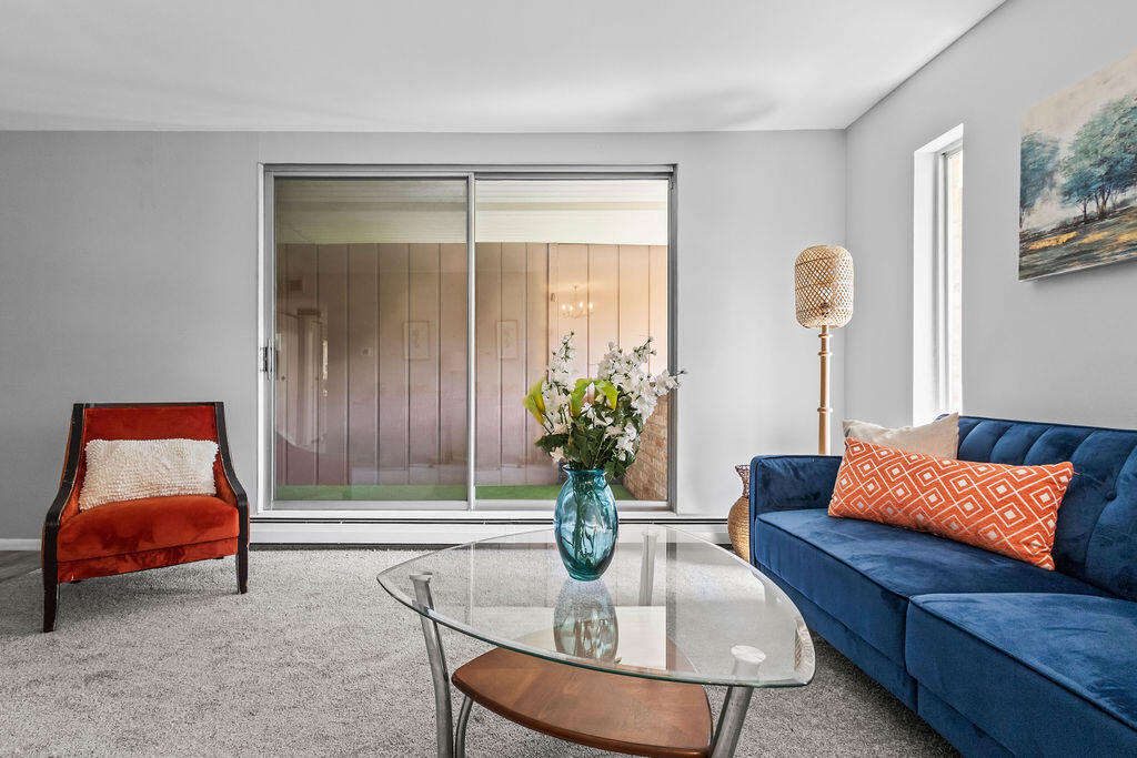 11910 West Mill Road, Unit 6 Milwaukee, WI 53225 - Photo 7 of 27 IMG_1900