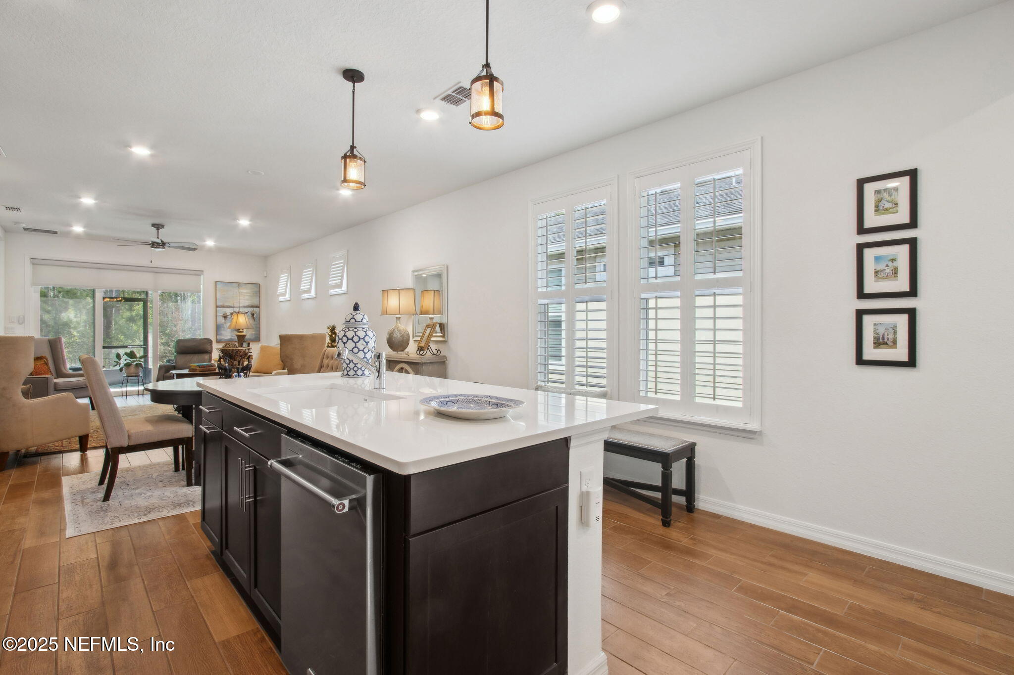 554 Continuum Loop Yulee, FL 32097 - Photo 13 of 102 Kitchen:Living Room