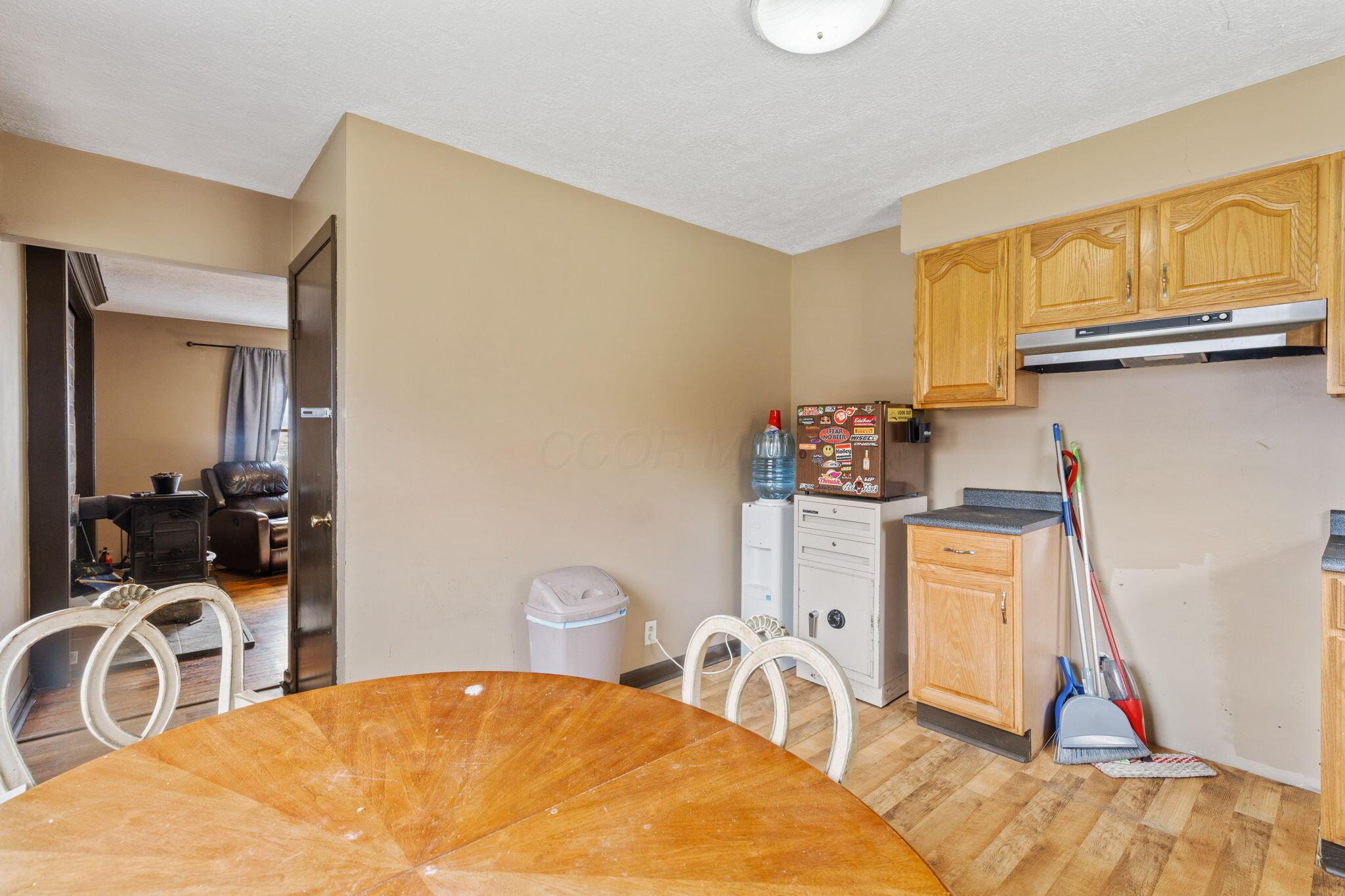 25816 Goosecreek Road McArthur, OH 45651 - Photo 14 of 34 Eat-In Kitchen - 25816 Goosecreek Road, McArthur, OH 45651