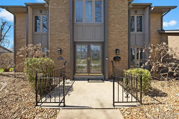 $750,000 | 26 Ravenwood Circle, O'Fallon, IL 62269