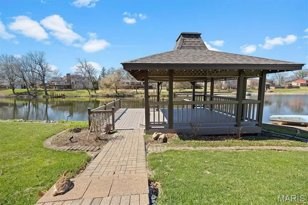 $750,000 | 26 Ravenwood Circle, O'Fallon, IL 62269