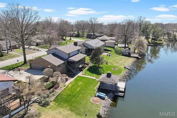 $750,000 | 26 Ravenwood Circle, O'Fallon, IL 62269