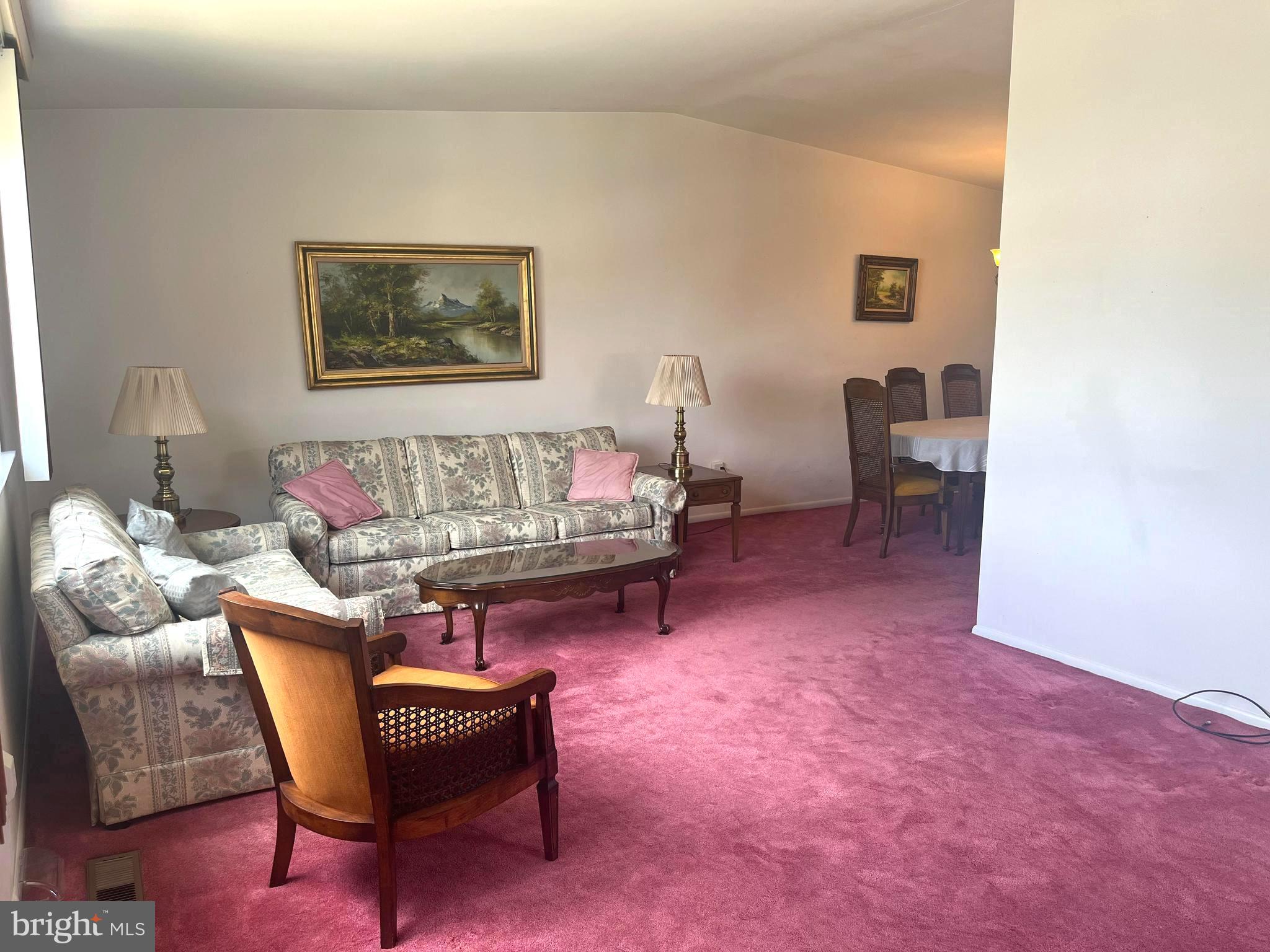 424 Densmore Road Philadelphia, PA 19116 - Photo 5 of 36 Gallery Image 5