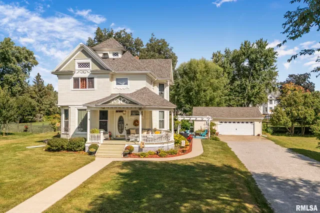 $350,000 | 109 West 6th Street, Wilton, IA 52778