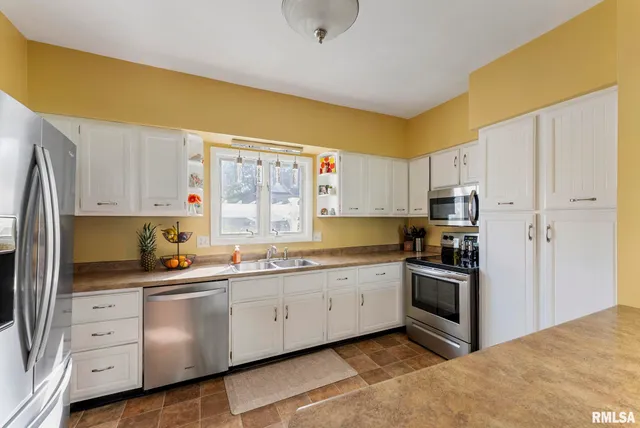 $350,000 | 109 West 6th Street, Wilton, IA 52778