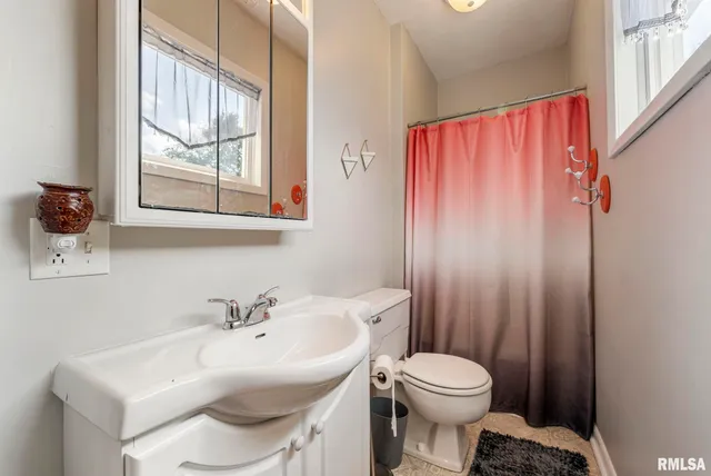 $350,000 | 109 West 6th Street, Wilton, IA 52778