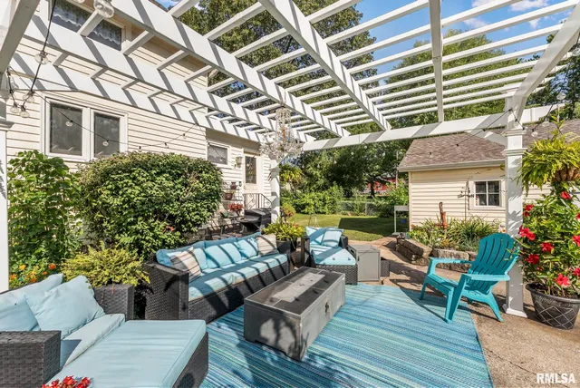 $350,000 | 109 West 6th Street, Wilton, IA 52778