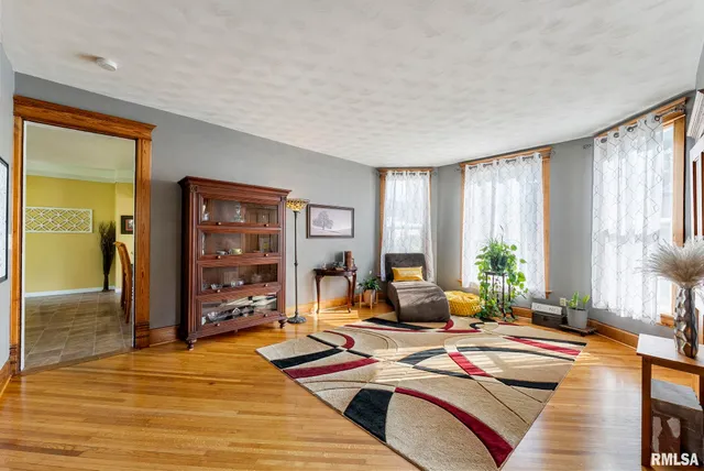 $350,000 | 109 West 6th Street, Wilton, IA 52778